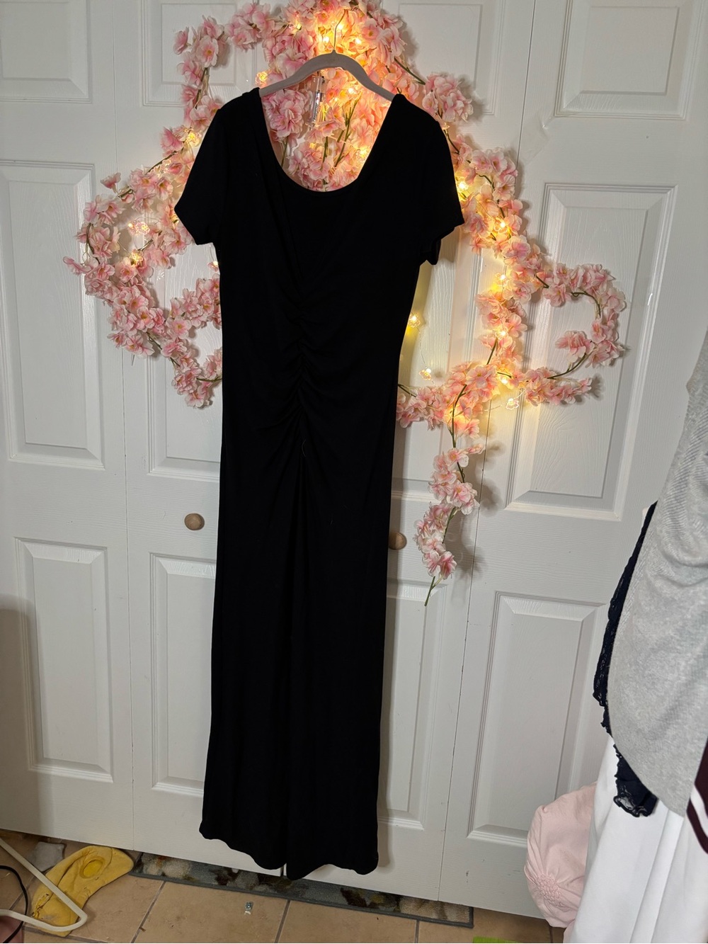 Classic Black Ruched Maxi Dress - Womens
